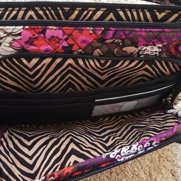 VERA BRADLEY Pink Multi Print Zippered Bag - Picture 6 of 8